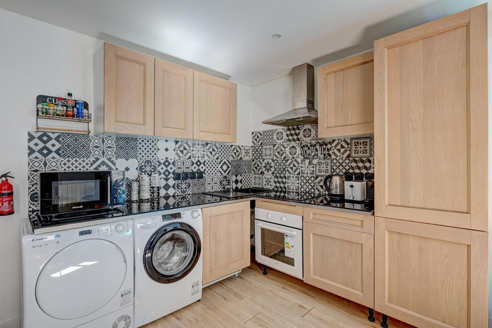 127 Moshe - Superbe A Paris. Appartement Parijs